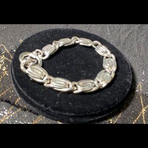 Heavy “S” chain bracelet